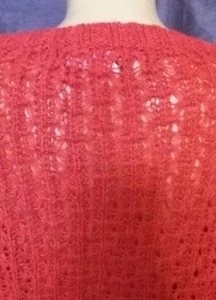 Джемпер ажурной трендовой вязки в технике кроше красного цвета7 фото