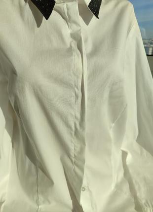 Нова біла класична сорочка з сірою вставкою на комірчику8 фото