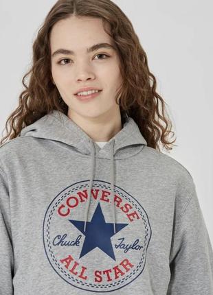 Джемпер converse standard fit center front large chuck patch core po hoodie ft1 фото