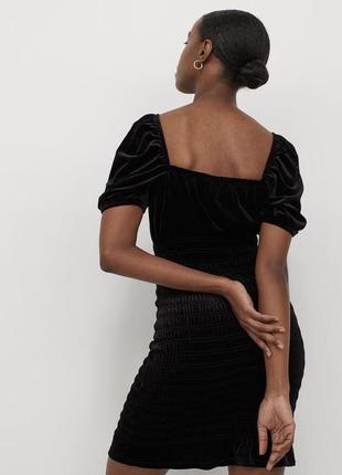 Чорна велюрова міні сукня від h&m сукня резинка3 фото
