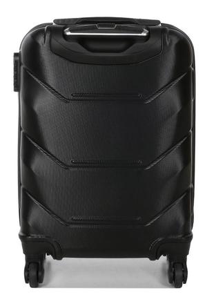 Дорожня пластикова валіза на 4 колесах madisson валіза розмір s ручна поклажа чемодан чотириколісний пластиковий чемодан5 фото