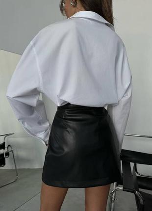 Комплект юбка экокожа и рубашка белая3 фото