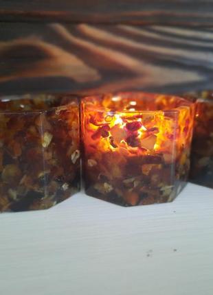 Подсвечник из янтаря