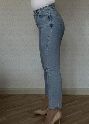Джинси jeans / висока посадка / застібка на блискавку / штанини з необробленими краями2 фото