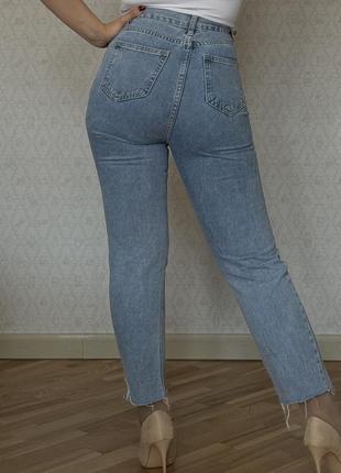 Джинси jeans / висока посадка / застібка на блискавку / штанини з необробленими краями3 фото