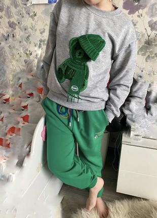 Костюм спортивний на 5-6 років весна