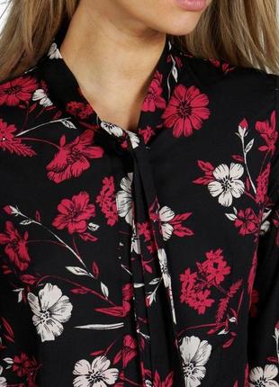 Красива подовжена блузка "boohoo" з квітковим принтом. розмір uk8/eur36 (s).8 фото