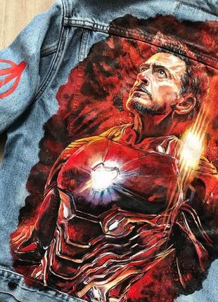 Джинсова куртка levis з розписом iron man