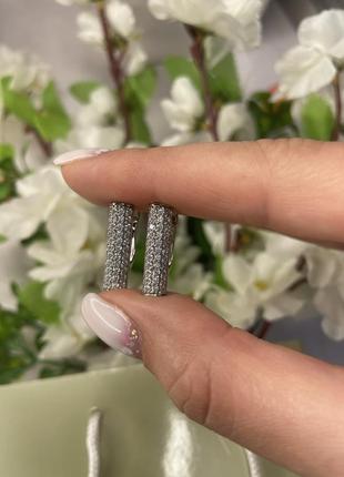 Серьги в серебряном цвете с камушками3 фото