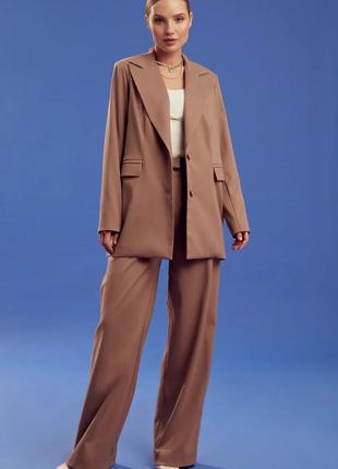 Жіночий костюм з брюками палаццо4 фото
