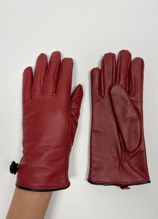 Женские кожаные перчатки на подкладке8 фото