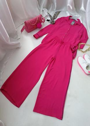 Яскраво-рожевий стильний костюм фуксія синім лампасом сорочка оверсайз довгі широкі штани палаццо тк1 фото