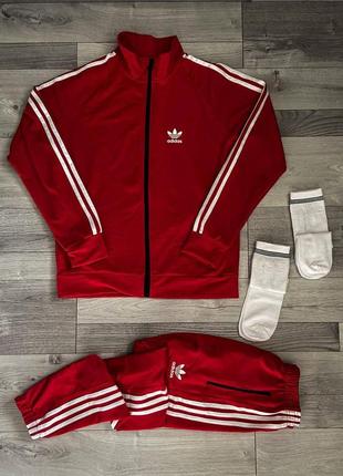 Спортивний костюм adidas