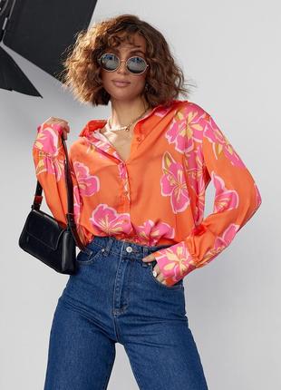 Блуза жіноча шовкова помаранчева на ґудзиках із квітковим візерунком