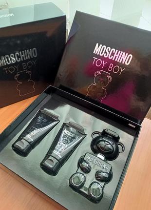 Moschino toy boy набор для мужчин, парфюмированная вода 50 мл3 фото