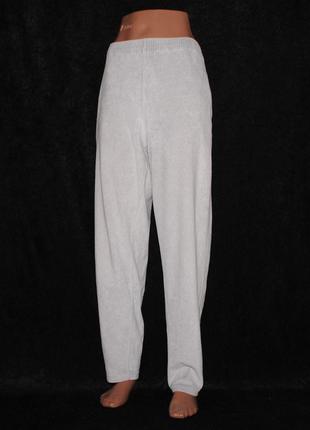 Велюровые брюки на резинке2 фото