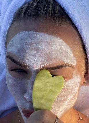 Нефритовий скребок для масажу обличчя "гуаша"
