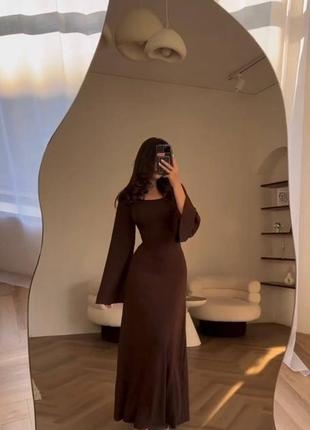 Сукня максі однонтонна на довгий рукав приталена якісна стильна трендова коричнева2 фото