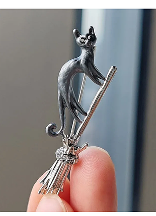Брошь брошка кот котик на метле