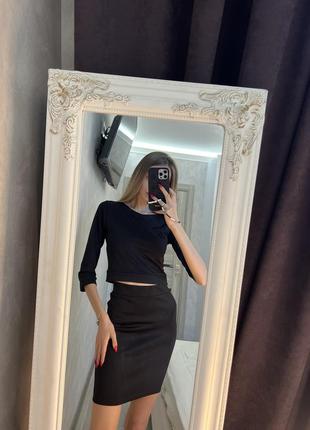 Черный костюм