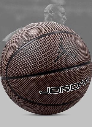 Баскетбольний мʼяч jordan1 фото