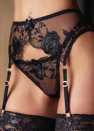 Еротичний сексуальний комплект нижньої білизни бюстгальтер трусики пояс