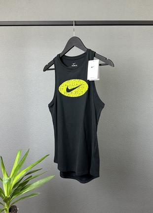 Жіноча майка nike оригінал з нових колекцій.