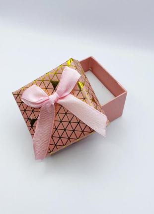 Коробочка для украшений под кольцо,кулон или серьги квадратная розовая1 фото