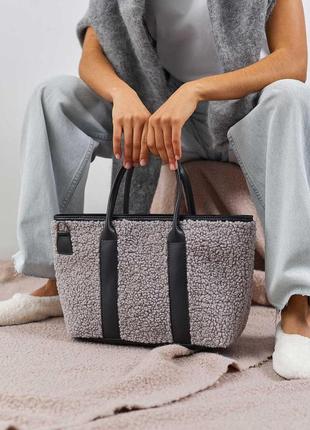 Женская меховая сумка-шопер аманда серая,модная меховая сумка с ручками и плечевым ремнем2 фото