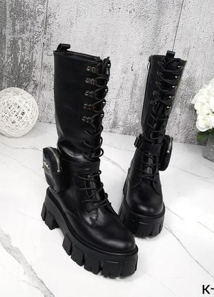 Натуральные кожаные черные демисезонные и зимние сапоги на шнуровке со съемной сумочкой1 фото