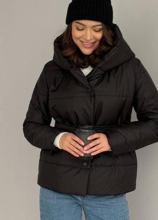 Куртка женская зимняя оверсайз теплая с капишоном с поясом качественная стильная трендовая черная