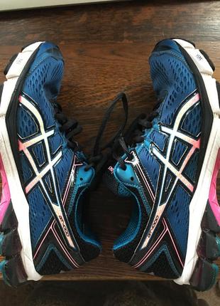 Кроссовки asics  р.39