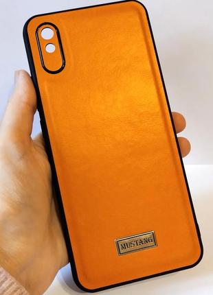 Чохол для xiaomi redmi 9a силіконова накладка зі шкіряною фактурою mustang metal logo (жовтогарячий)4 фото