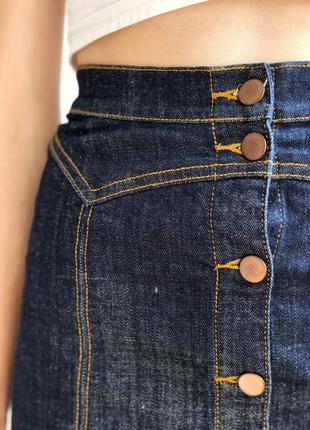 Синяя джинсовая юбка на высокой посадке3 фото