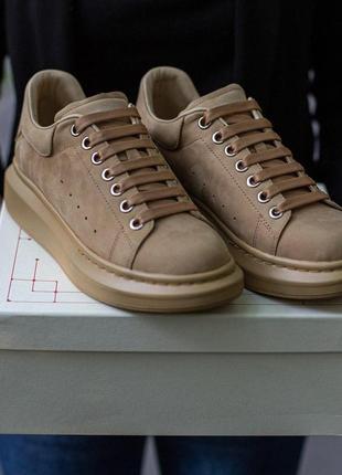 Alexander mcqueen шкіряні жіночі кросівки маквин в бежевому кольорі (36-40)