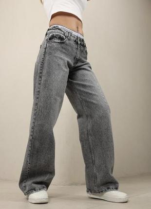 Женские серые свободные джинсы трубы с поясом в виде трусов