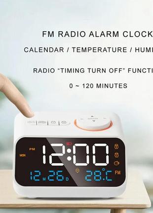 Часы настольные с радио и будильником арт. 045153 фото