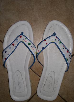 Продам шкіряні італійські шльопанці