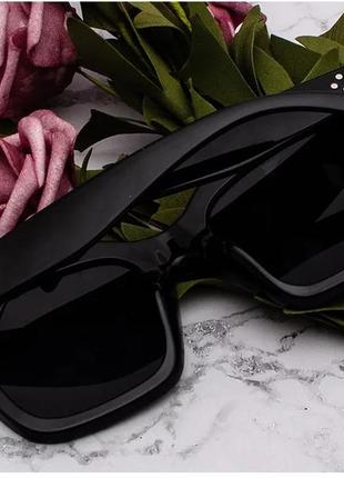 Солнцезащитные очки квадратные чёрные9 фото