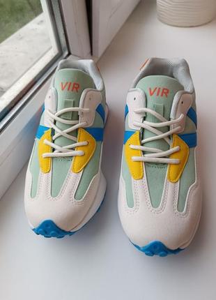 Нові кроси bonote 35,36,37 р3 фото