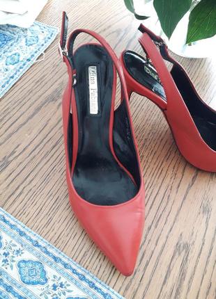 Кожаные  красные туфли босоножки3 фото