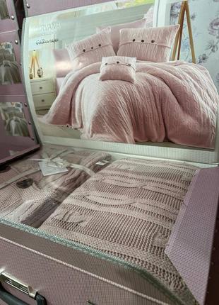 Изысканный набор с пледом. евро размер в комплекте вязаное покрывало и
вязаные наволочки постельный комплект туречки8 фото