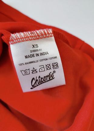 Женская красная спортивная футболка с принтом приталенная от бренда chicoree3 фото