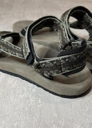 Сандалі teva 4