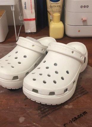 Крокс класік клог платформа білі crocs women's classic platform clog white