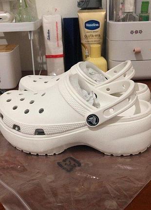 Крокс класік клог платформа білі crocs women's classic platform clog white