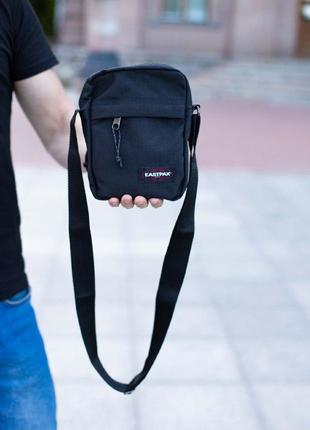 Сумка месенджер через плече eastpak the one messenger естпак истпак чорна