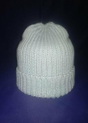 Шапка бини нежно голубого цвета
