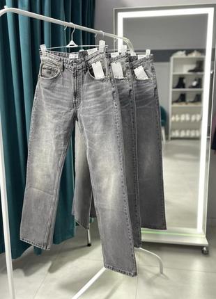 Джинси джинсы zara  straight-fit  розмір 34 xs 36 s 38 m