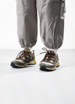 Стильные мужские кроссовки salomon xt-6 brown beige yellow коричневые с бежевым5 фото